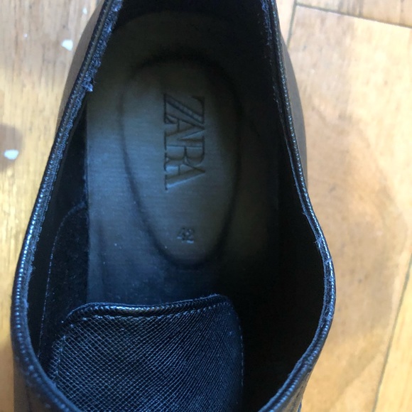 Shoes - Picture 2 of 5